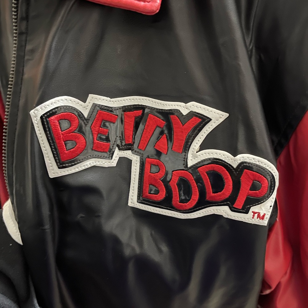 🛑 Betty Boop Authentic Black and Red Varsity/Bomber Jacket - Size M - Picture 4 of 9
